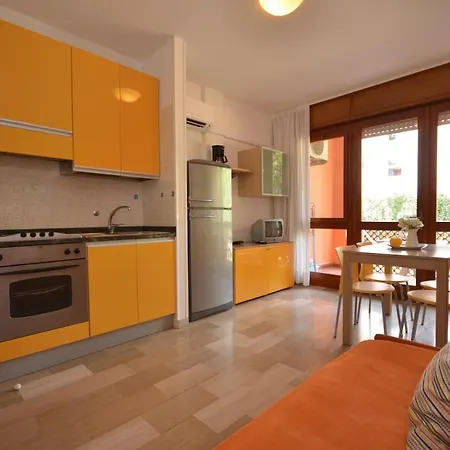 Angela E Pordenone 比比翁